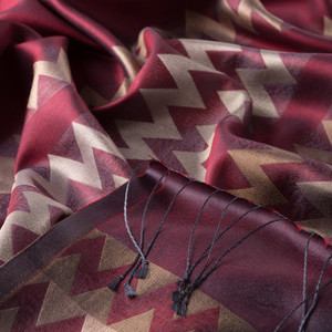 ipekevi - Burgundy Zigzag Silk Scarf (1)