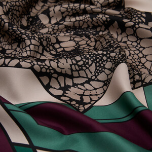 ipekevi - Green Light Beam Twill Silk Scarf (1)